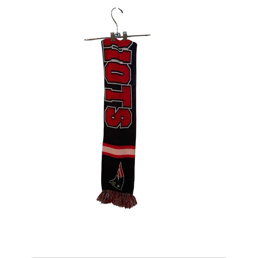 NFL Black Red White Warm Knit New England Patriots Reversible Knit Scarf